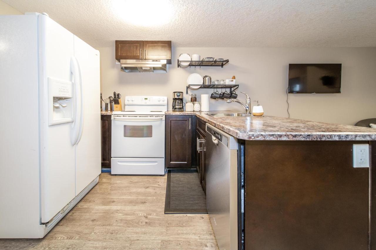 Mountain House Villa Edmonton Esterno foto