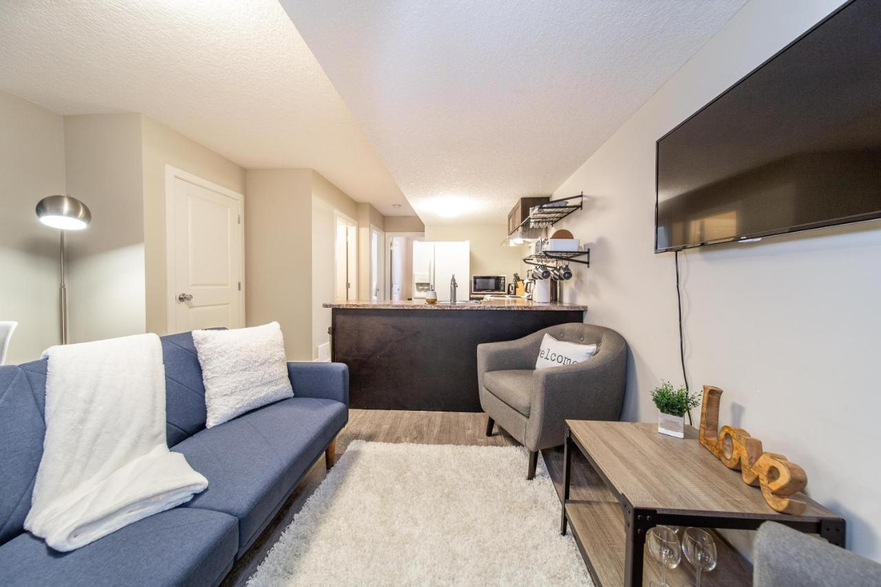 Mountain House Villa Edmonton Esterno foto